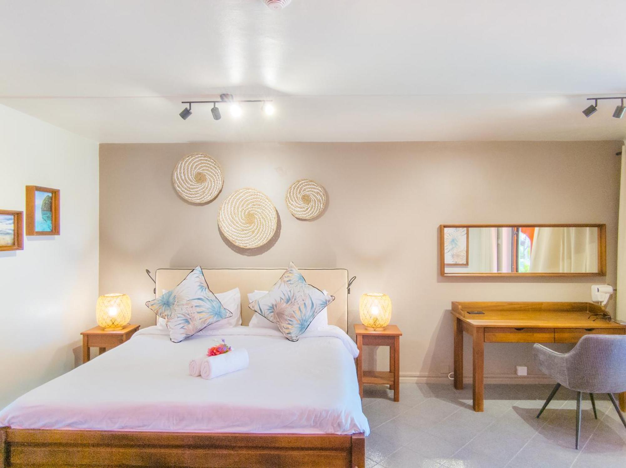 Flowers Of Paradise With Lov Hotel Mont-Choisy